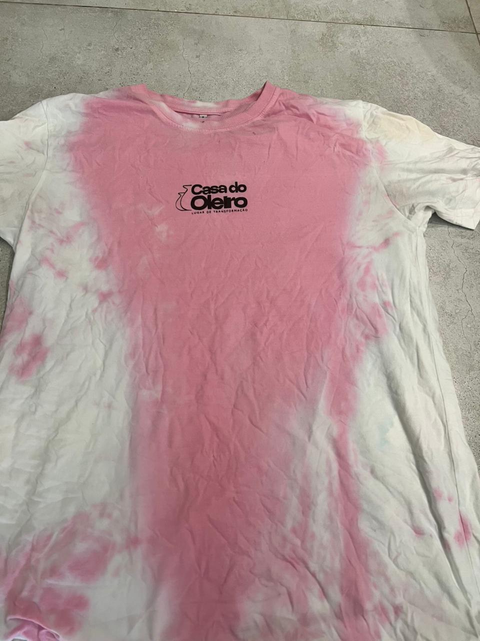 camisa manchada de vinho